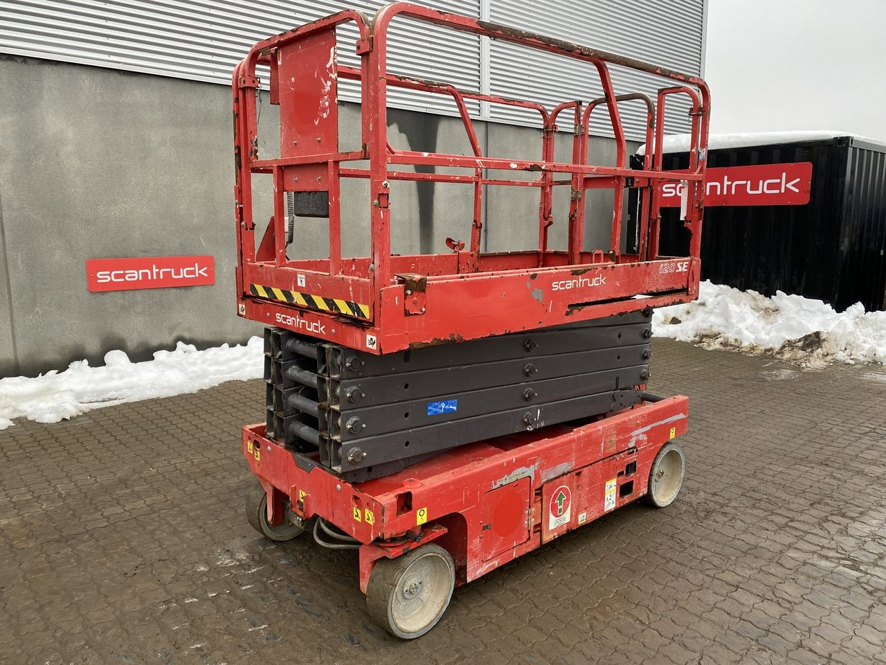 Manitou 120SE - Scissor lift: picture 1 Manitou 120SE - Scissor lift: picture 1