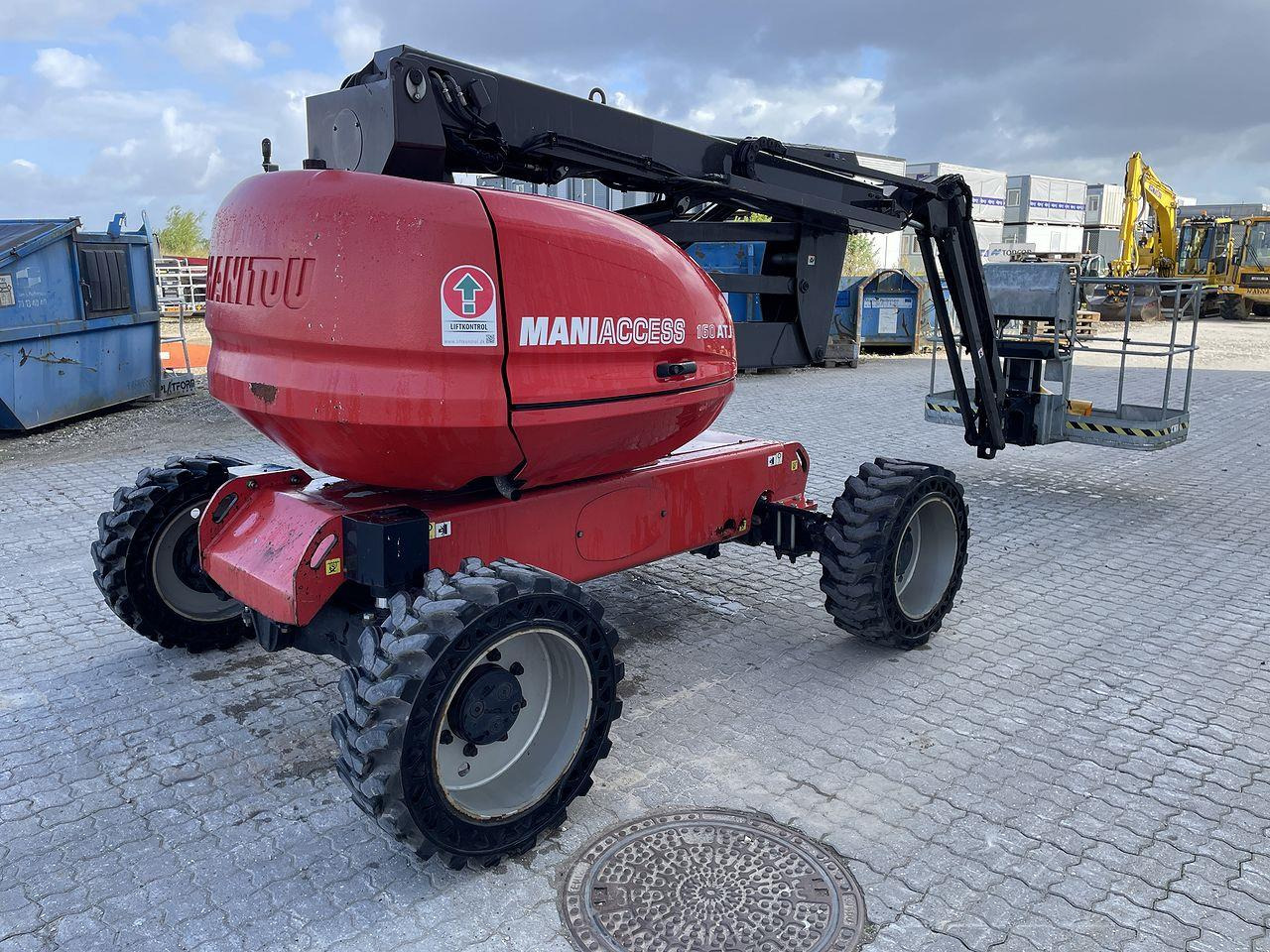 Manitou 160ATJ RC - Articulated boom: picture 4 Manitou 160ATJ RC - Articulated boom: picture 4