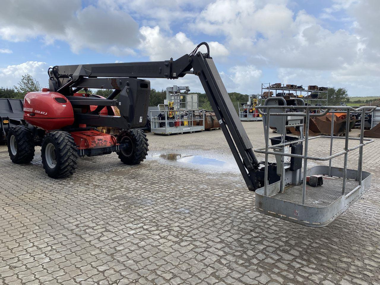 Manitou 200ATJ RC - Articulated boom: picture 5 Manitou 200ATJ RC - Articulated boom: picture 5