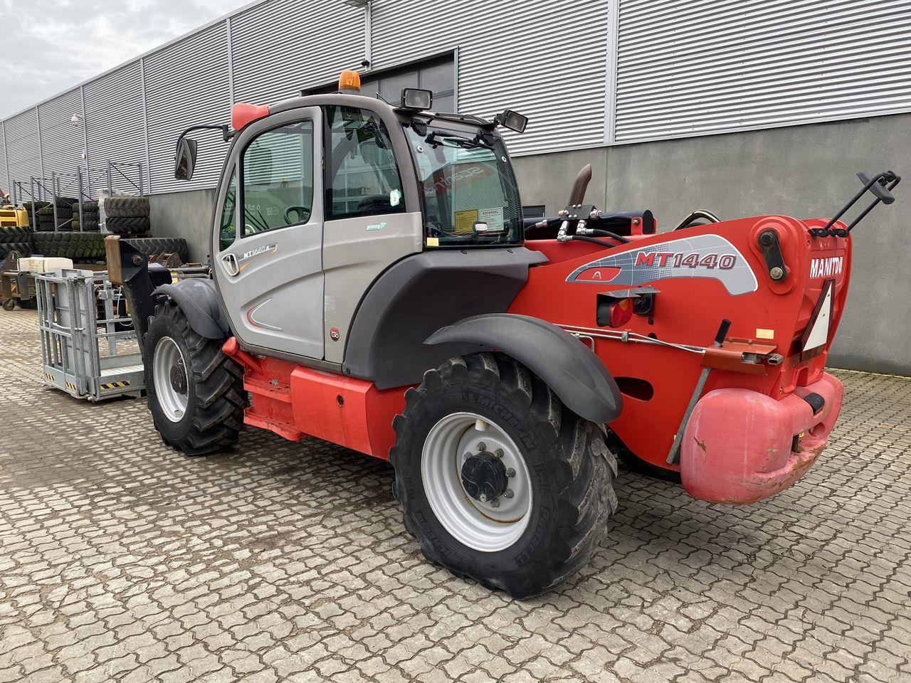 Manitou MT1440A ST3B - Telescopic handler: picture 2 Manitou MT1440A ST3B - Telescopic handler: picture 2