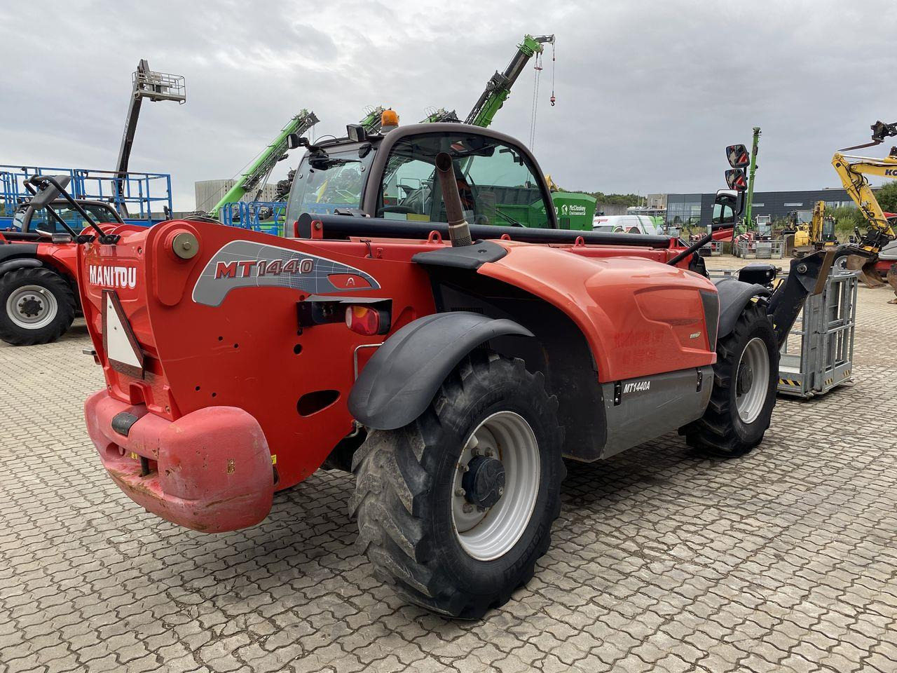 Manitou MT1440A ST3B - Telescopic handler: picture 4 Manitou MT1440A ST3B - Telescopic handler: picture 4