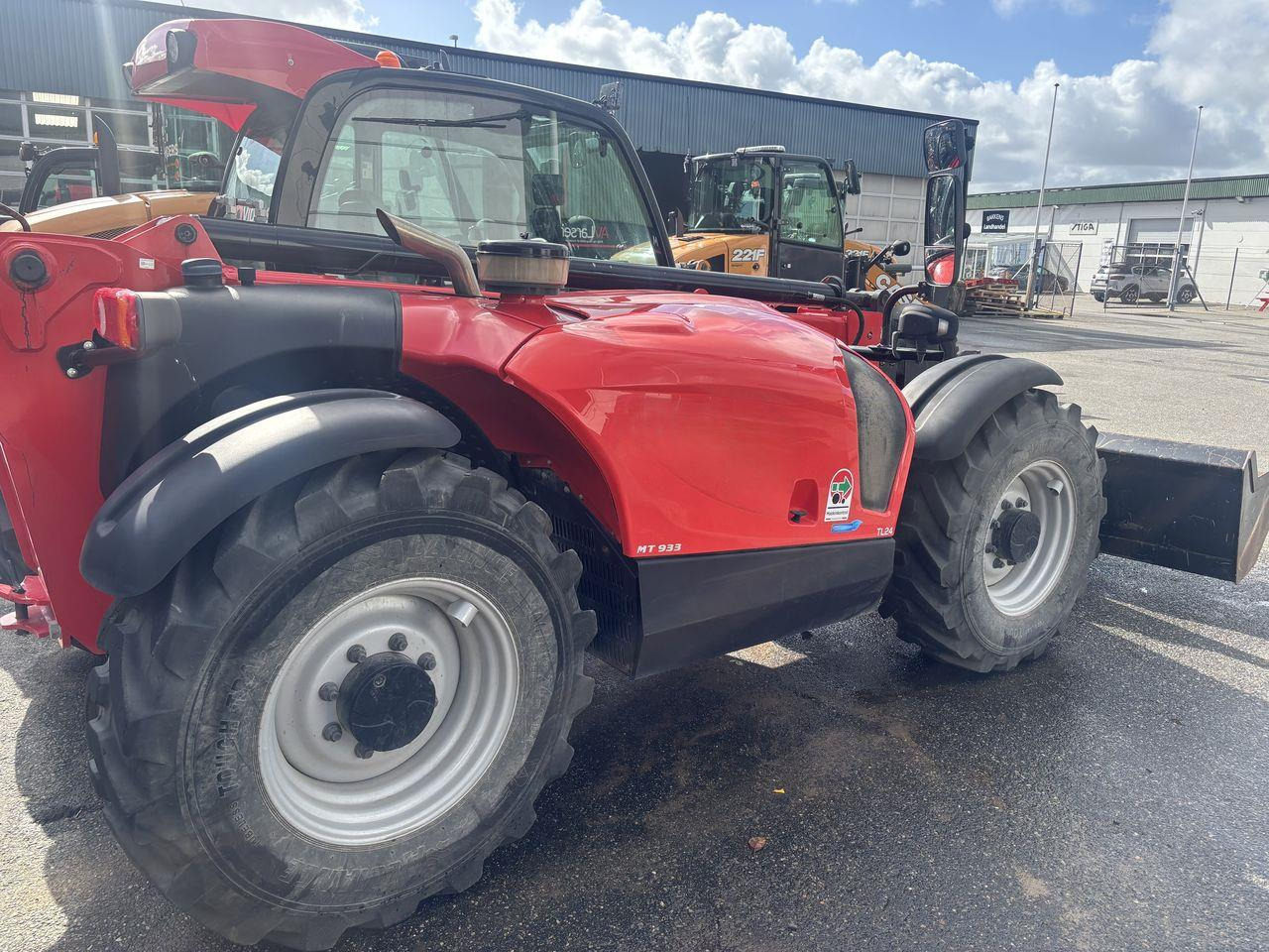 Manitou MT933 EASY COMFORT - Telescopic handler: picture 2 Manitou MT933 EASY COMFORT - Telescopic handler: picture 2