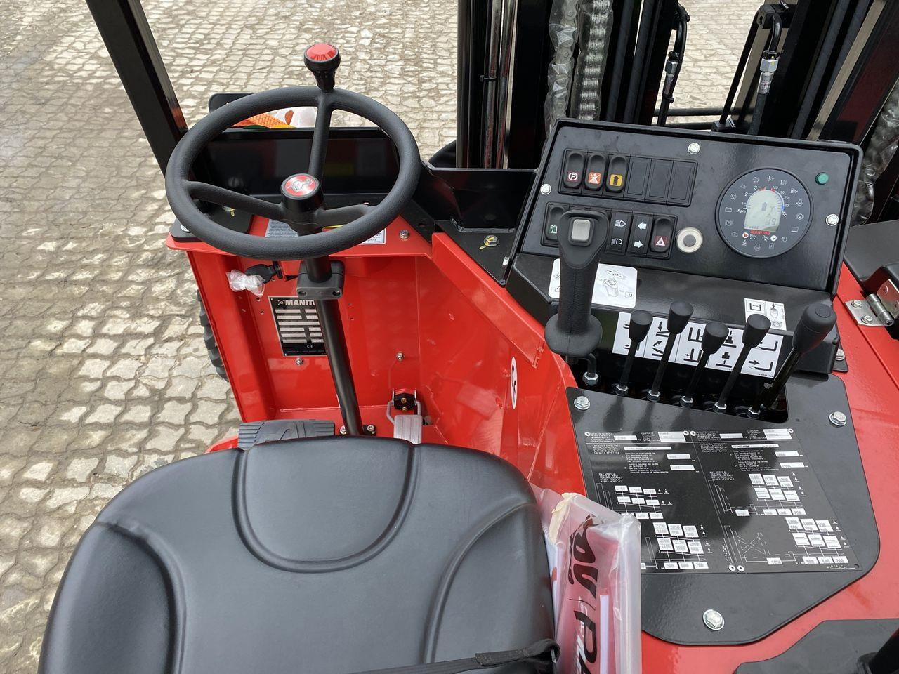 Manitou TMM25K ST5 - Truck mounted forklift: picture 3 Manitou TMM25K ST5 - Truck mounted forklift: picture 3
