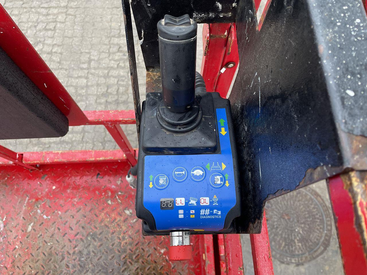 Mantall XE160W - Scissor lift: picture 3 Mantall XE160W - Scissor lift: picture 3