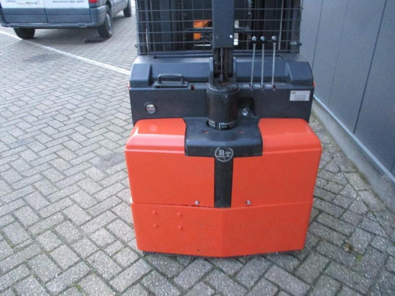 Pallet truck BT RWE120: picture 11