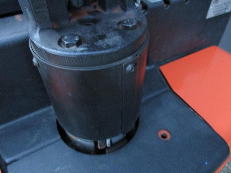 Pallet truck BT RWE120: picture 12