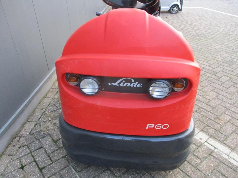 Linde P60 - Tow tractor: picture 5 Linde P60 - Tow tractor: picture 5