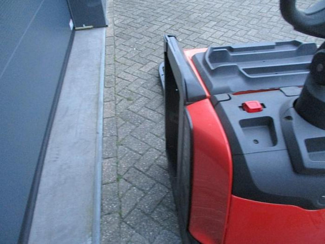 Pallet truck Toyota LPE 250: picture 9