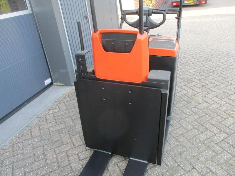 Toyota OSE250 - Order picker: picture 4 Toyota OSE250 - Order picker: picture 4