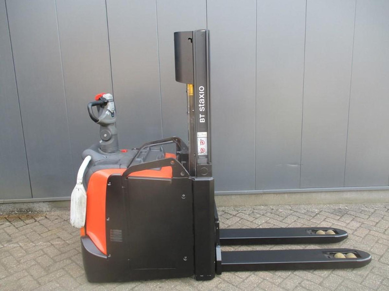 Toyota SPE 200D - Stacker: picture 1 Toyota SPE 200D - Stacker: picture 1