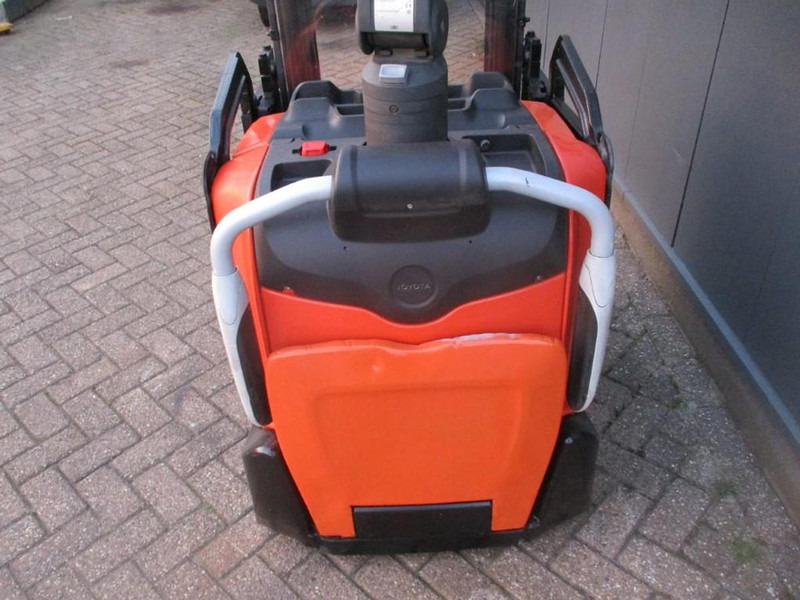 Toyota SPE200D - Pallet truck: picture 4 Toyota SPE200D - Pallet truck: picture 4