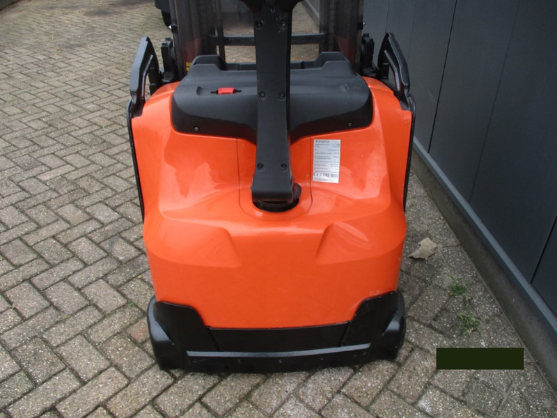 Toyota SWE160L - Pallet truck: picture 4 Toyota SWE160L - Pallet truck: picture 4