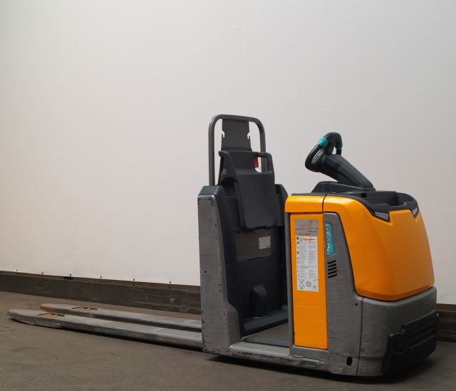 Jungheinrich ECE225 - Order picker: picture 2 Jungheinrich ECE225 - Order picker: picture 2