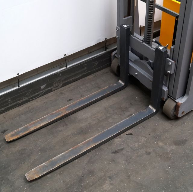 Jungheinrich EJG112 - Stacker: picture 3 Jungheinrich EJG112 - Stacker: picture 3
