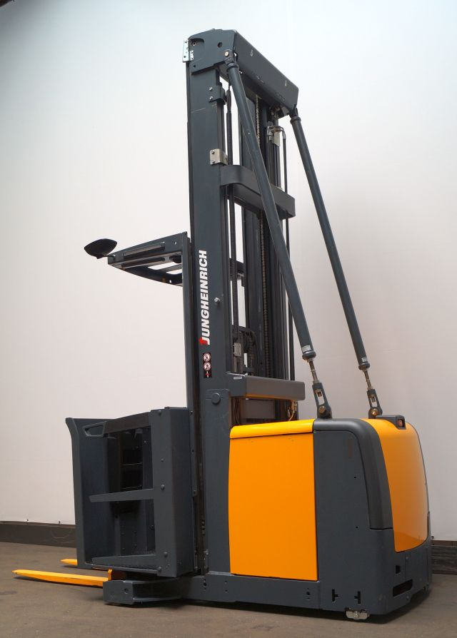 Jungheinrich EKS312 - Order picker: picture 2 Jungheinrich EKS312 - Order picker: picture 2