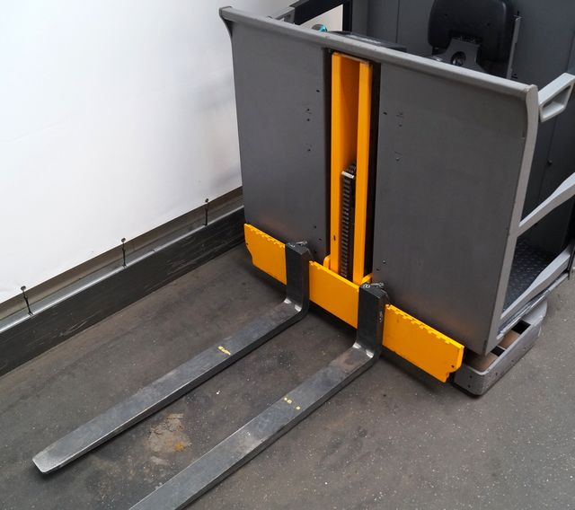 Jungheinrich EKS312 - Order picker: picture 3 Jungheinrich EKS312 - Order picker: picture 3