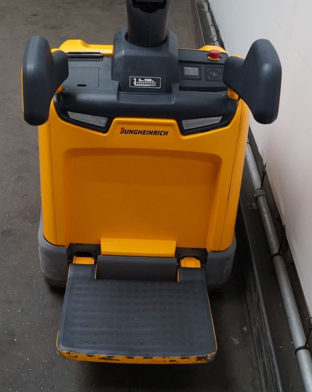 Jungheinrich ERE125 - Pallet truck: picture 5 Jungheinrich ERE125 - Pallet truck: picture 5