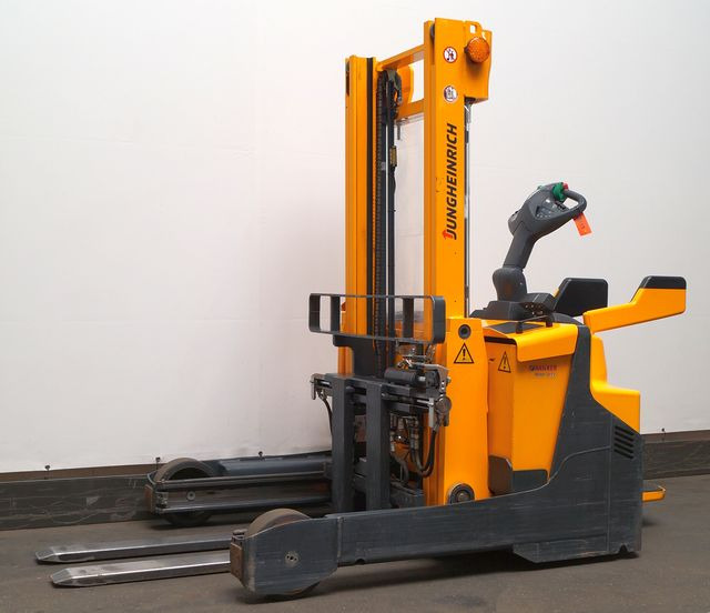 Jungheinrich ERV308 - Stacker: picture 1 Jungheinrich ERV308 - Stacker: picture 1