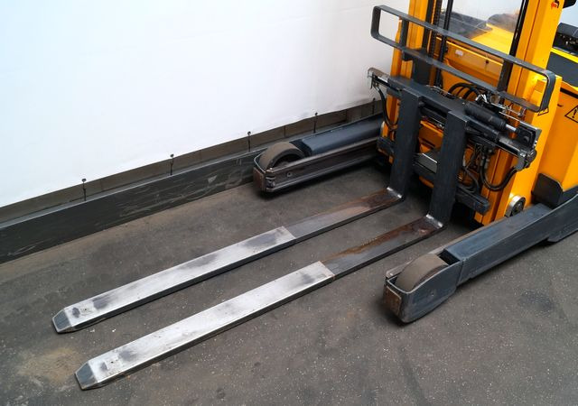 Jungheinrich ERV308 - Stacker: picture 4 Jungheinrich ERV308 - Stacker: picture 4