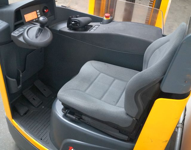 Jungheinrich ETV214 - Reach truck: picture 3 Jungheinrich ETV214 - Reach truck: picture 3
