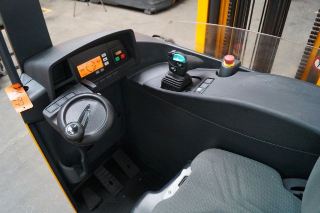 Jungheinrich ETV216 - Reach truck: picture 3 Jungheinrich ETV216 - Reach truck: picture 3