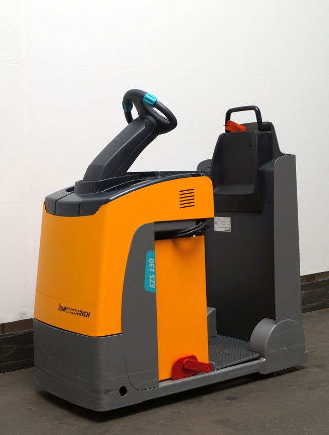 Jungheinrich EZS130 - Tow tractor: picture 1 Jungheinrich EZS130 - Tow tractor: picture 1