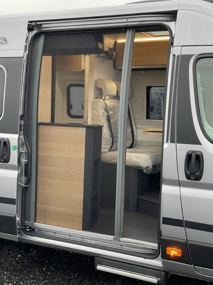 ADRIA Twin Supreme 640 SLB *60 Y Edition*Bestand* - Camper van: picture 4 ADRIA Twin Supreme 640 SLB *60 Y Edition*Bestand* - Camper van: picture 4