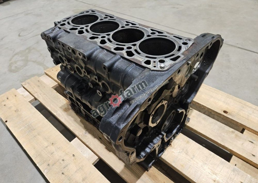 Blok silnika Kubota M7040, M7060, M6060 - Engine for Truck: picture 1 Blok silnika Kubota M7040, M7060, M6060 - Engine for Truck: picture 1