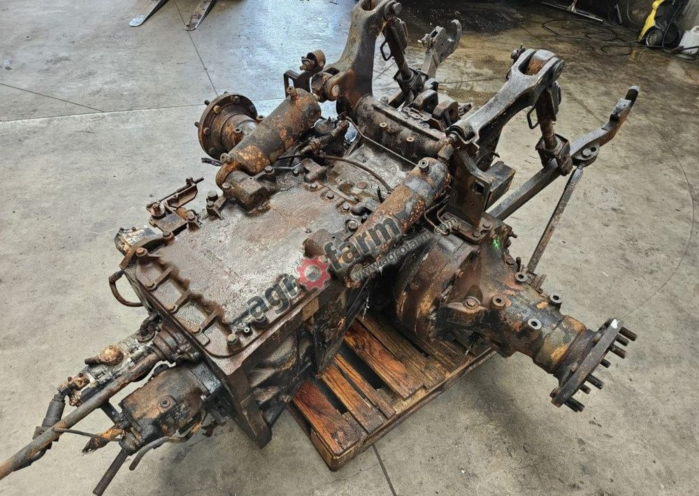 MOST TYLNY I SKRZYNIA BIEGÓW FENDT 716 - Gearbox: picture 2 MOST TYLNY I SKRZYNIA BIEGÓW FENDT 716 - Gearbox: picture 2