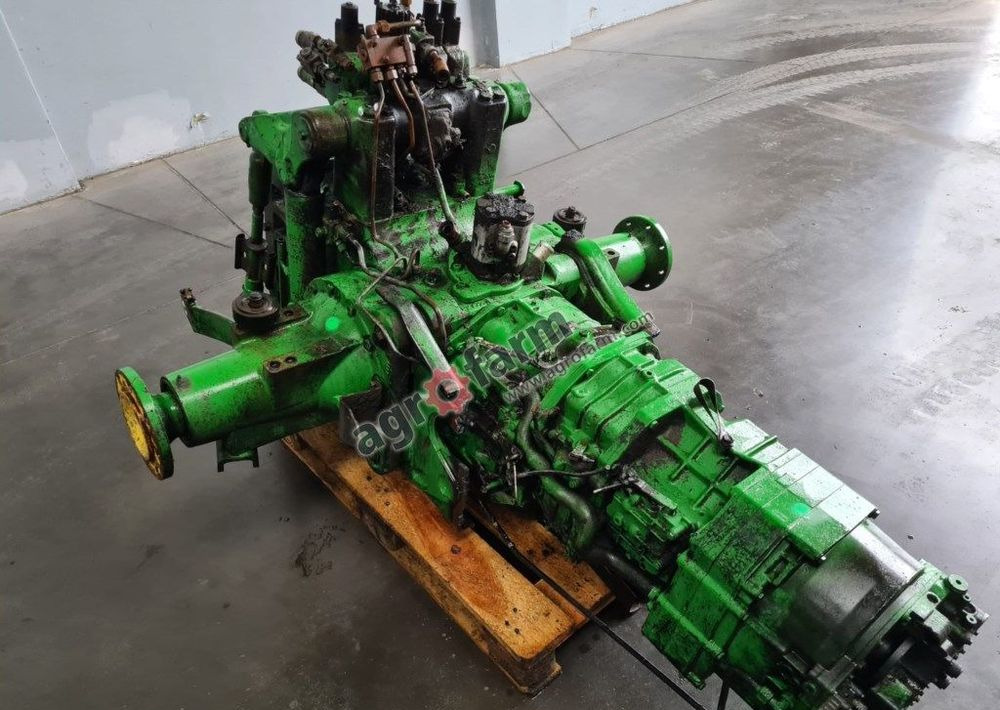 Skrzynia biegów, most tylny John Deere 6320 - Gearbox: picture 3 Skrzynia biegów, most tylny John Deere 6320 - Gearbox: picture 3