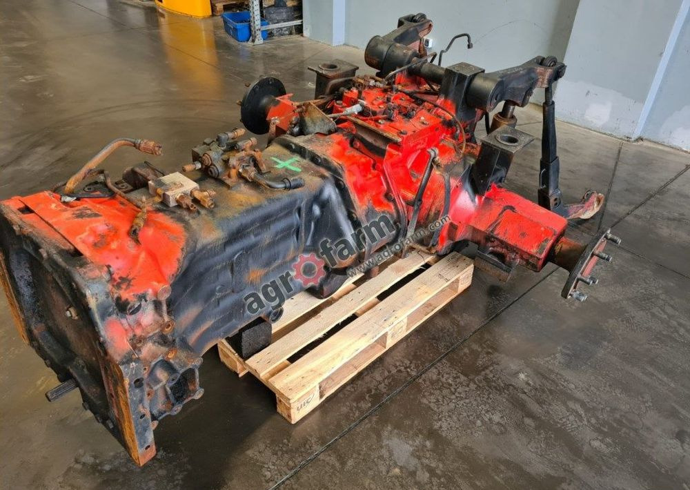 Skrzynia biegów, most tylny McCormick MTX 155 - Gearbox: picture 3 Skrzynia biegów, most tylny McCormick MTX 155 - Gearbox: picture 3