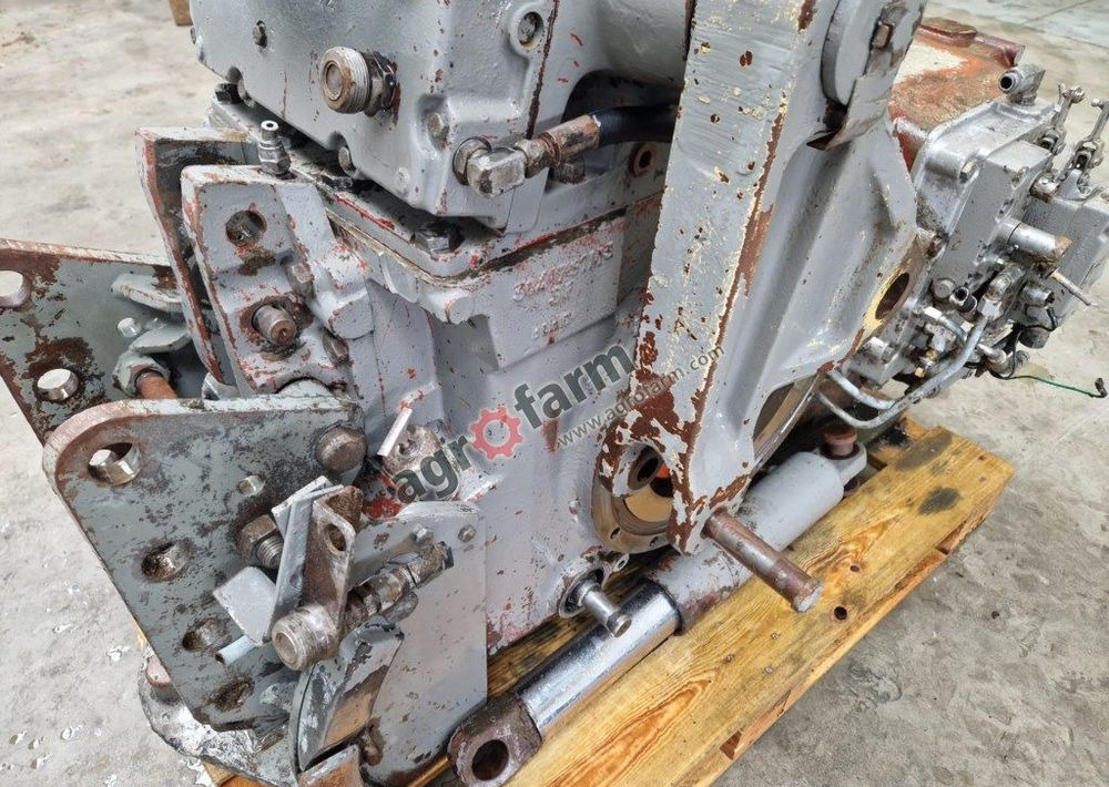 Tylny most Massey Ferguson 2640 - Transmission: picture 2 Tylny most Massey Ferguson 2640 - Transmission: picture 2