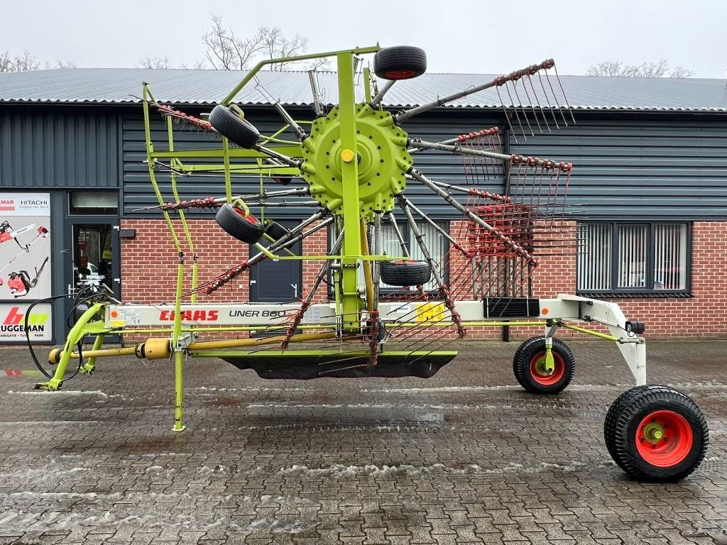 Claas Liner 880 Profil - Tedder/ Rake: picture 2 Claas Liner 880 Profil - Tedder/ Rake: picture 2