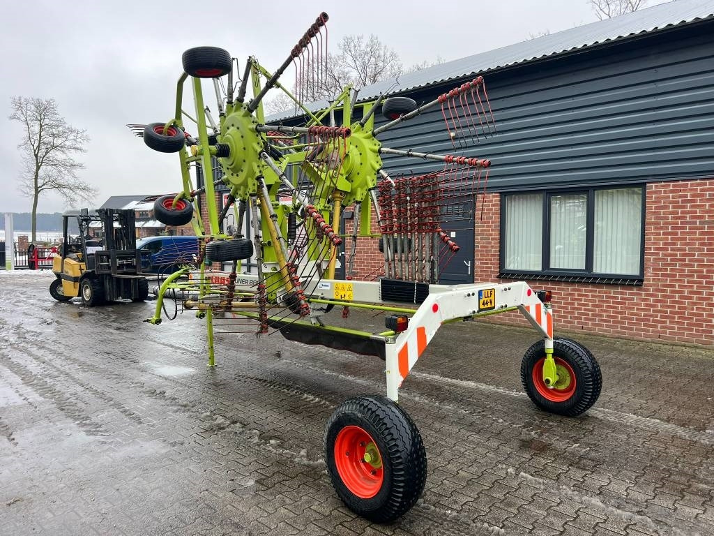 Claas Liner 880 Profil - Tedder/ Rake: picture 3 Claas Liner 880 Profil - Tedder/ Rake: picture 3