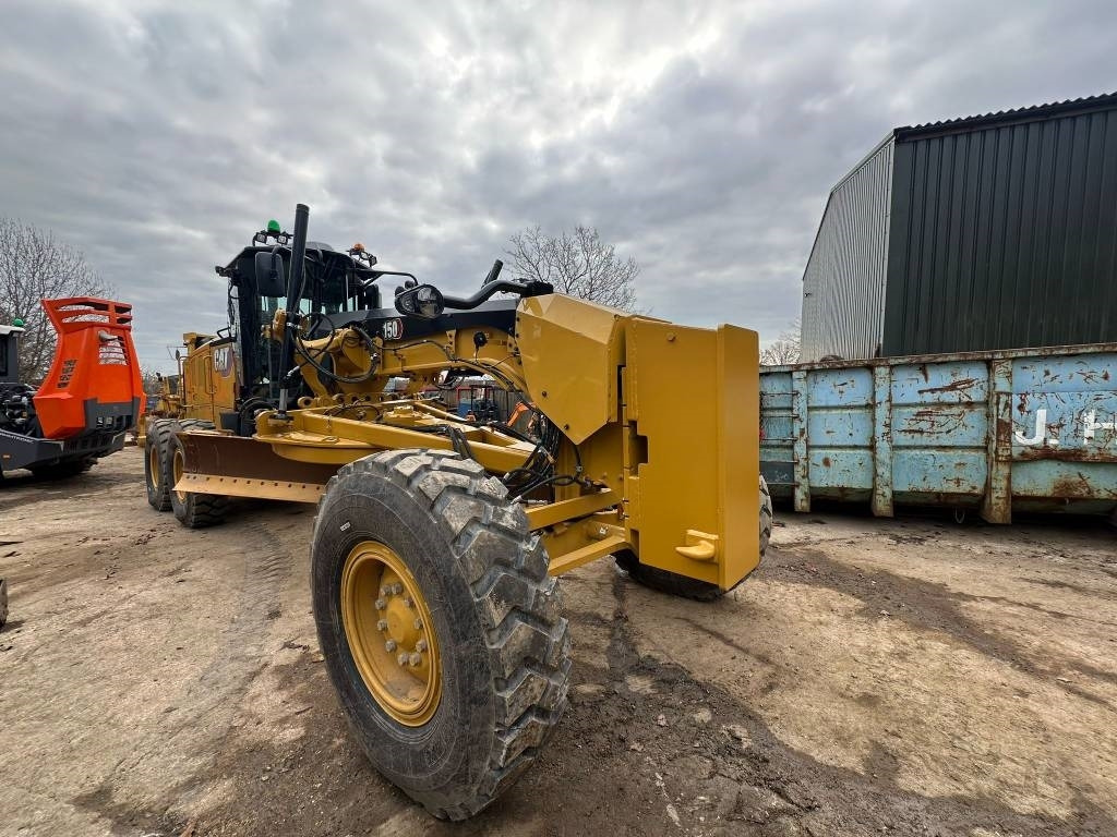 CAT 150 - Grader: picture 1 CAT 150 - Grader: picture 1