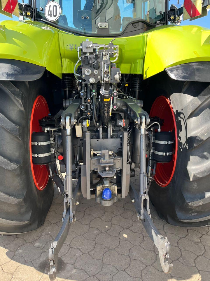 CLAAS Axion 870 C-Matic - Farm tractor: picture 5 CLAAS Axion 870 C-Matic - Farm tractor: picture 5