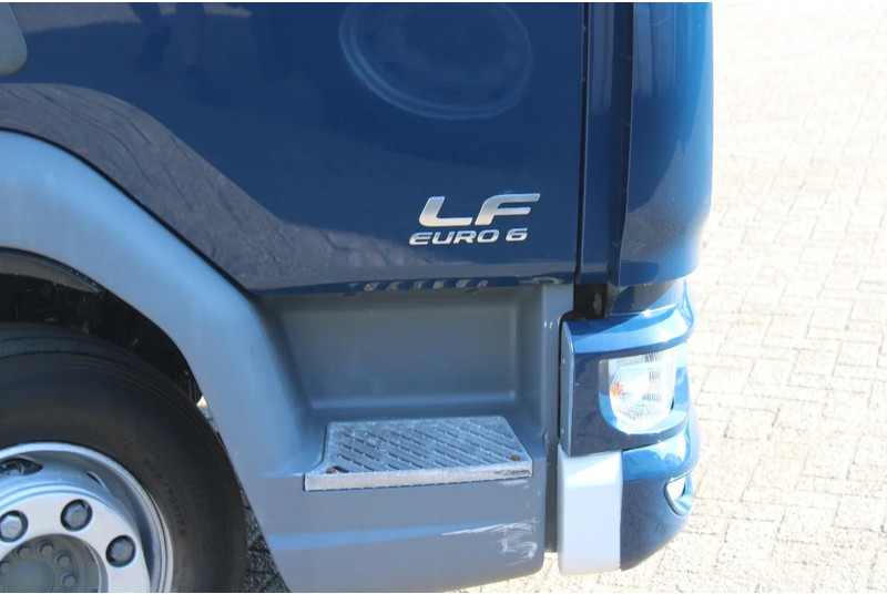 DAF LF 210 + EURO 6 + LIFT + 12T - Box truck: picture 5 DAF LF 210 + EURO 6 + LIFT + 12T - Box truck: picture 5