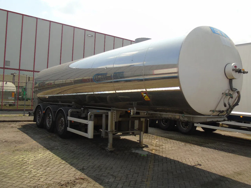 ETA 29.000 LITER + INOX + MILK + WATER - Tanker semi-trailer: picture 2 ETA 29.000 LITER + INOX + MILK + WATER - Tanker semi-trailer: picture 2