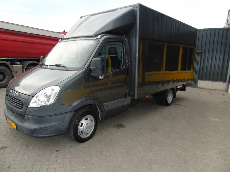 Iveco Daily 35C13 + LIFT + EURO 5 - Closed box van: picture 2 Iveco Daily 35C13 + LIFT + EURO 5 - Closed box van: picture 2
