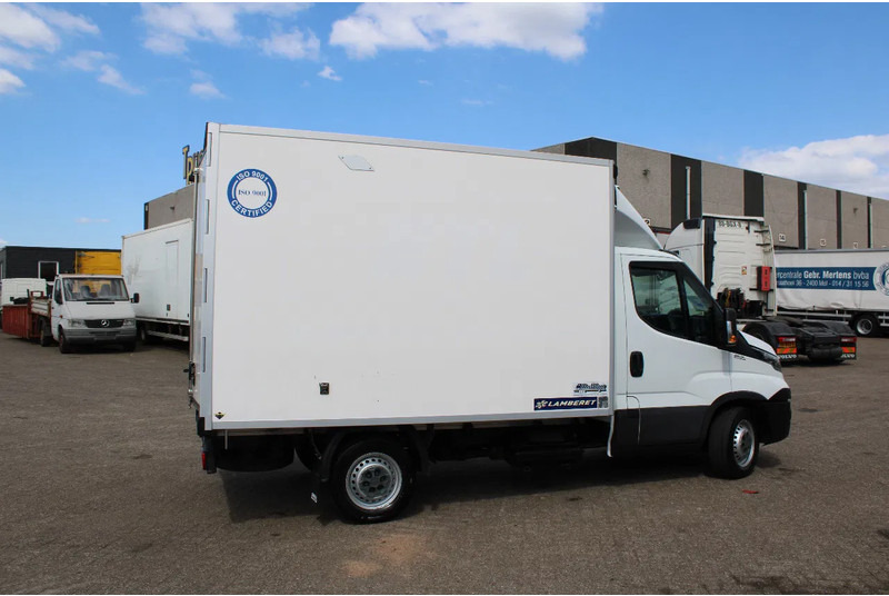 Iveco Daily 35S18 + carrier + electric + 3P - Refrigerated delivery van: picture 3 Iveco Daily 35S18 + carrier + electric + 3P - Refrigerated delivery van: picture 3