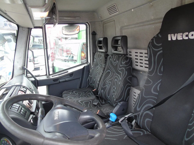 Iveco Eurocargo 190EL28 + LIFT + EURO 5 - Curtain side truck: picture 4 Iveco Eurocargo 190EL28 + LIFT + EURO 5 - Curtain side truck: picture 4