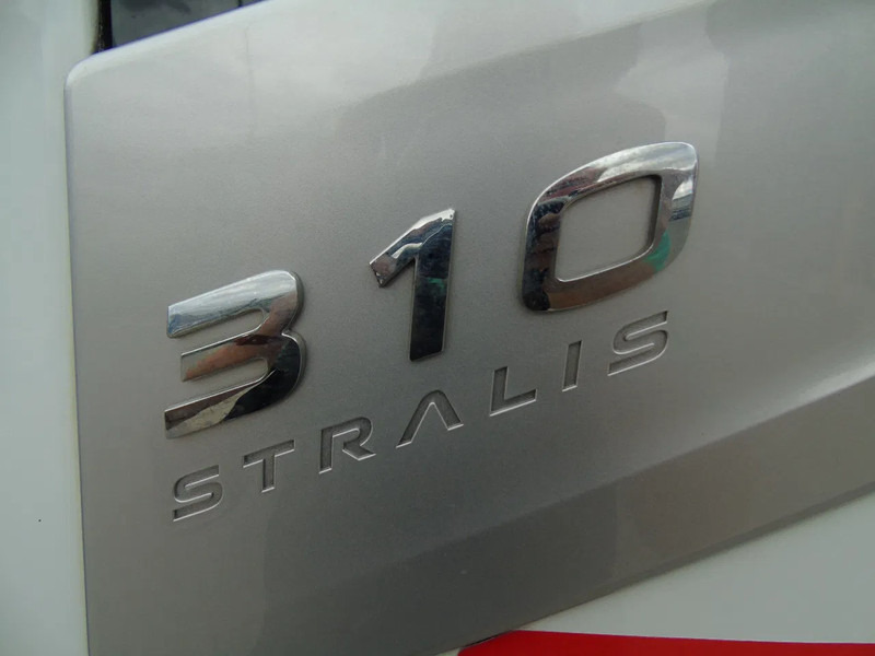 Box truck Iveco Stralis 310 + euro 6 + lift + 2x IN STOCK: picture 11