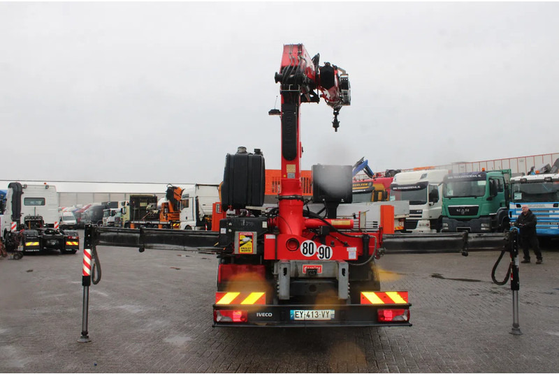 Iveco Stralis 420 + 6x2 + FASSI F185 + EURO 6 + LOW KM + REMOTE - Crane truck: picture 4 Iveco Stralis 420 + 6x2 + FASSI F185 + EURO 6 + LOW KM + REMOTE - Crane truck: picture 4