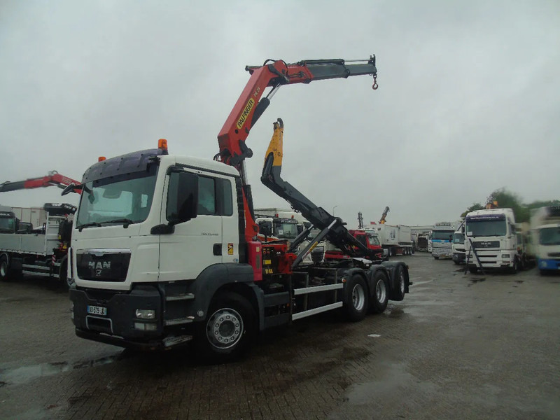 MAN TGS 35.440 + PALFINGER 24500 + 8X4 + EURO 5 + REMOTE - Hook lift truck, Crane truck: picture 2 MAN TGS 35.440 + PALFINGER 24500 + 8X4 + EURO 5 + REMOTE - Hook lift truck, Crane truck: picture 2