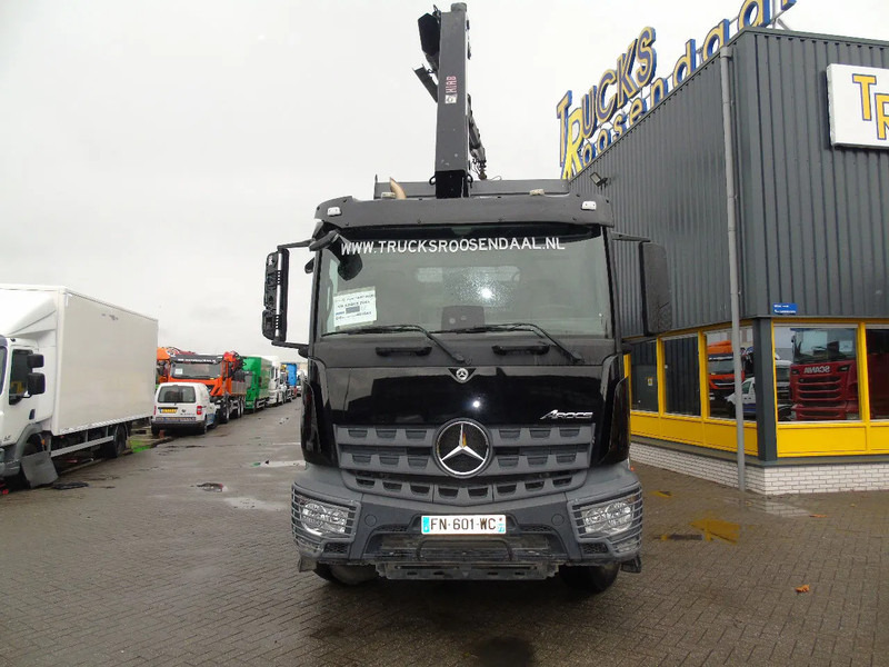 Mercedes-Benz Arocs 2643 + HIAB HIDUO 188B-3 + 6X4 + 3 SIDE TIPPER + REMOTE - Tipper, Crane truck: picture 2 Mercedes-Benz Arocs 2643 + HIAB HIDUO 188B-3 + 6X4 + 3 SIDE TIPPER + REMOTE - Tipper, Crane truck: picture 2