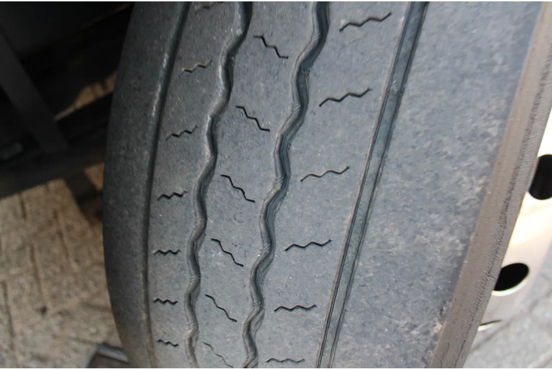 Tractor unit DAF XF 105 105.410 + EURO 5+ 330 KM!!: picture 9