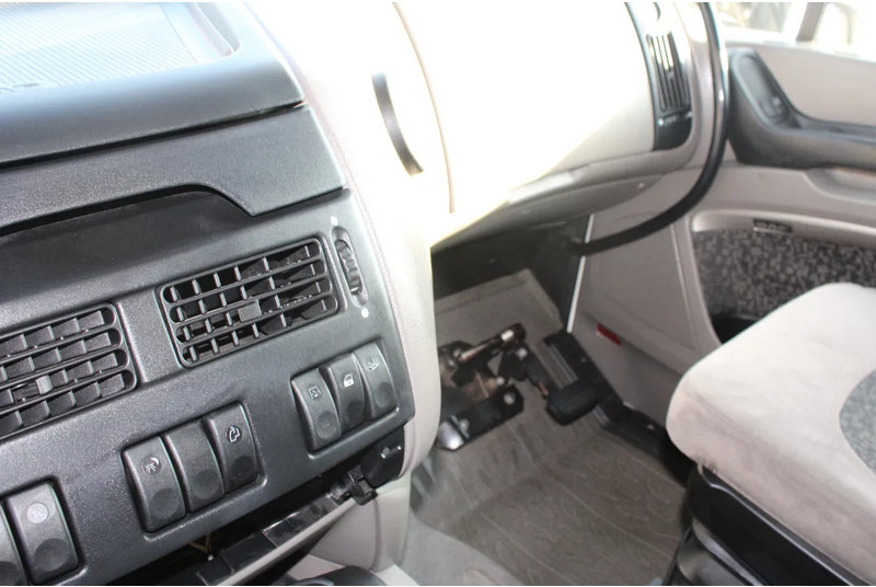 Tractor unit DAF XF 105 105.410 + EURO 5+ 330 KM!!: picture 18