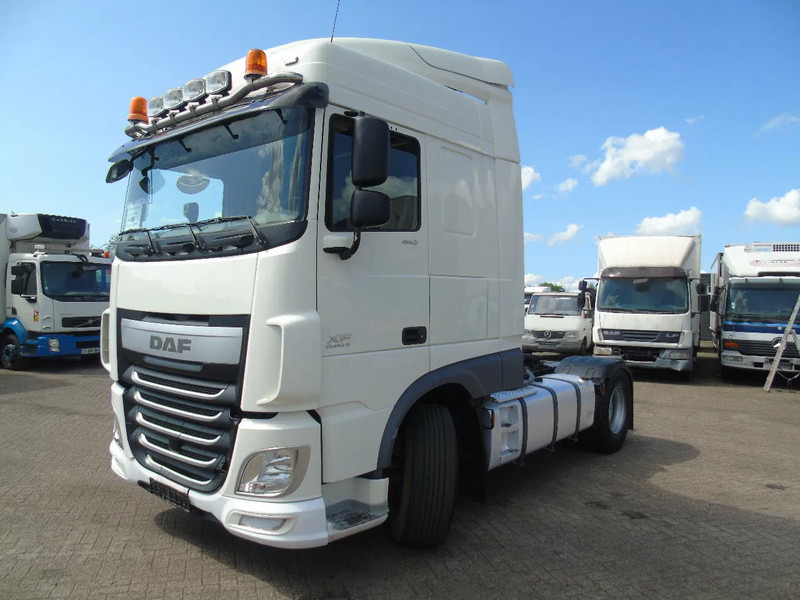 DAF XF 460 + 302KM + PTO + EURO 6 - Tractor unit: picture 2 DAF XF 460 + 302KM + PTO + EURO 6 - Tractor unit: picture 2