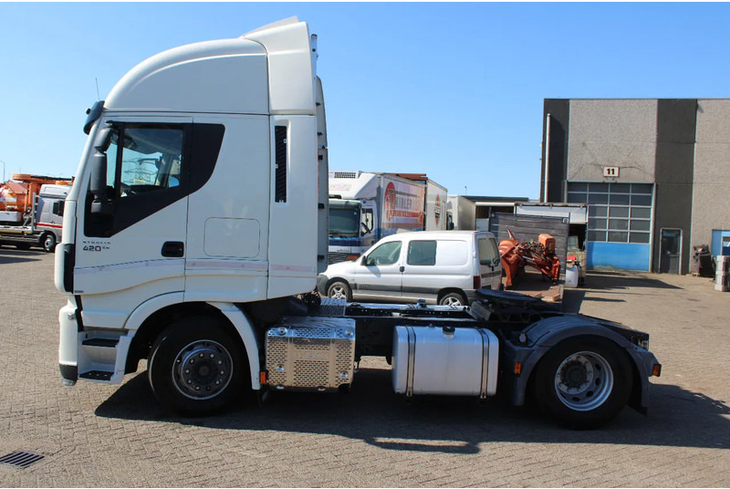 Iveco Stralis 420 + EURO 6 - Tractor unit: picture 2 Iveco Stralis 420 + EURO 6 - Tractor unit: picture 2