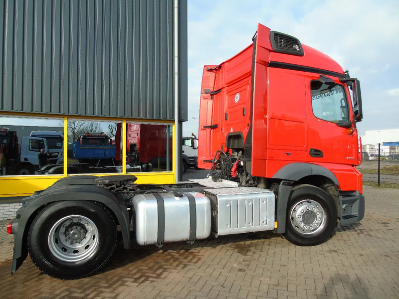 Mercedes-Benz Actros 1933 + SPOILER - Tractor unit: picture 3 Mercedes-Benz Actros 1933 + SPOILER - Tractor unit: picture 3